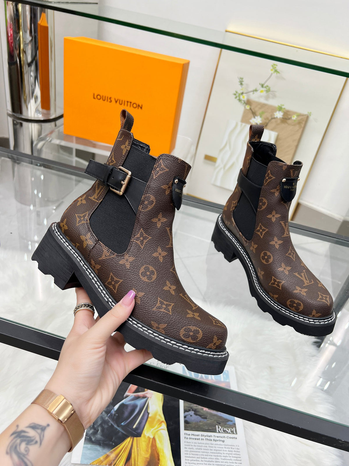 24 New Fall and Winter Fashion Women's Boots 0424090212