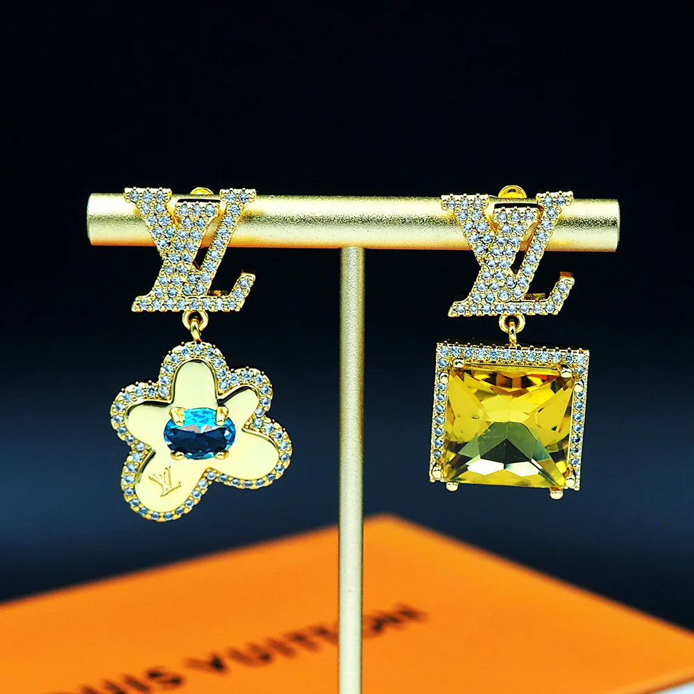High-class earrings 1425121806