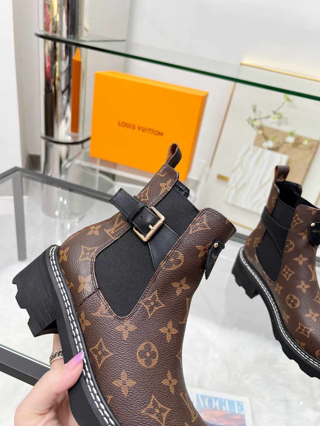 24 New Fall and Winter Fashion Women's Boots 0424090212