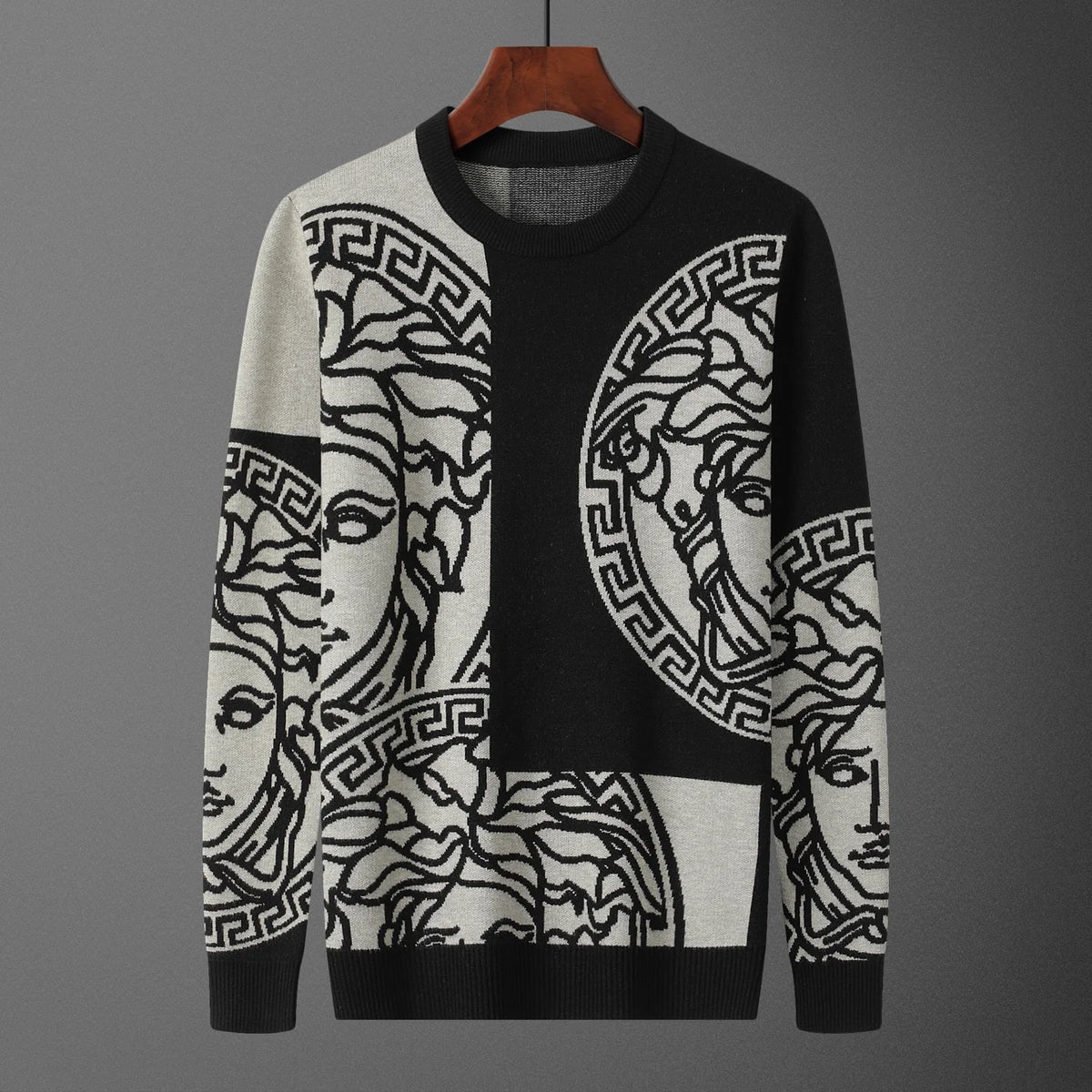 Classic Crew Neck Wool Sweater 1025101717