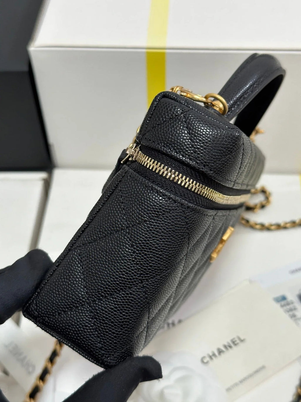 CC 25P Vanity Case 19.5cm Black Calfskin Gold Hardware 243586