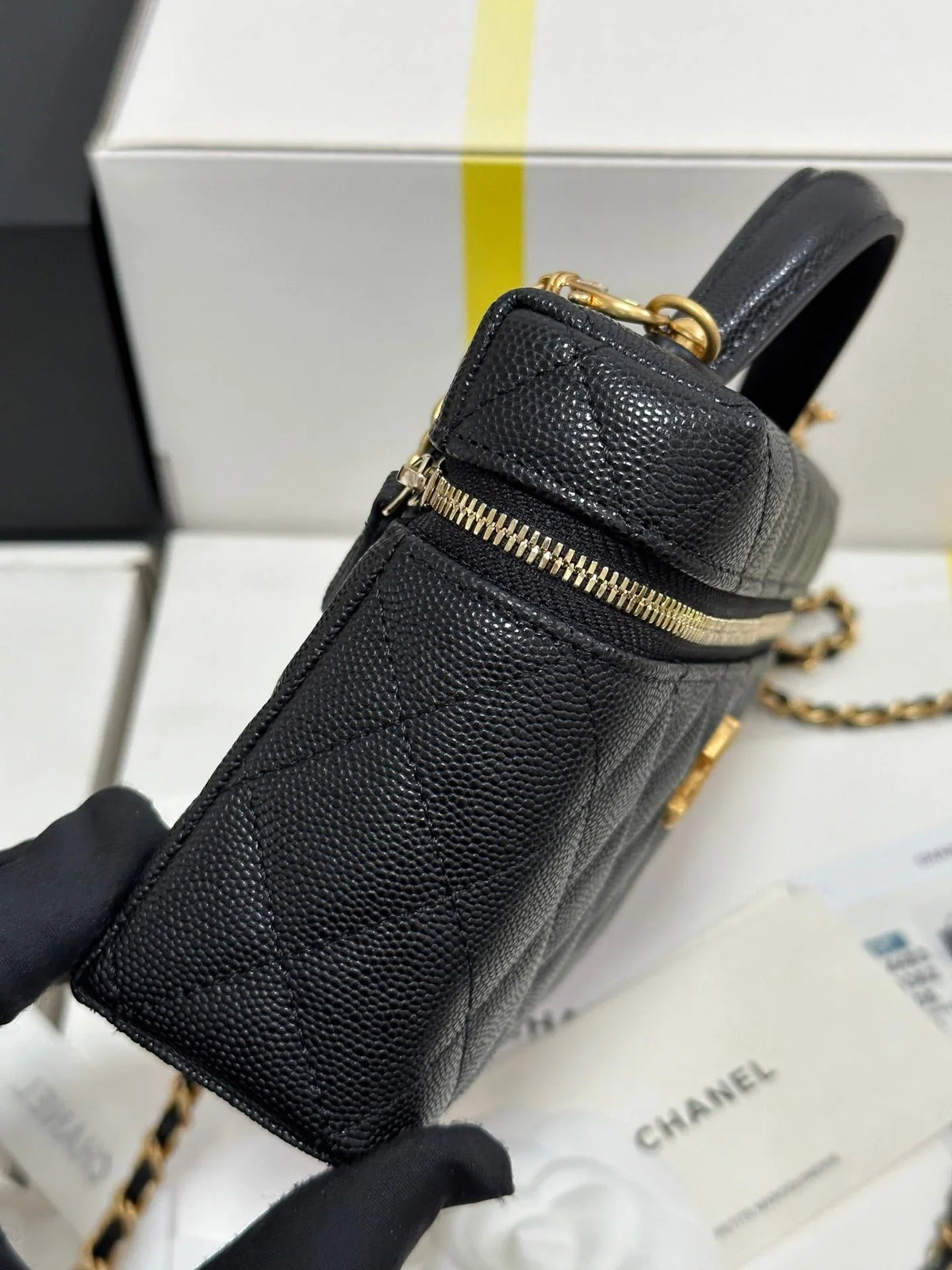 CC 25P Vanity Case 19.5cm Black Calfskin Gold Hardware 243586