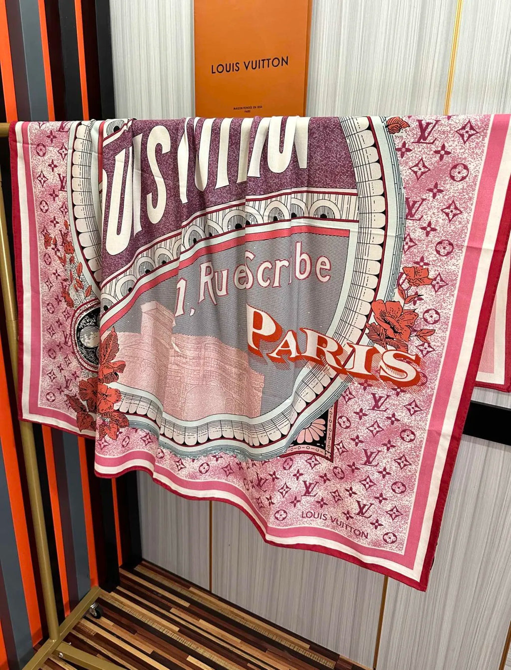 VL Essential new arrival scarf 0424121007
