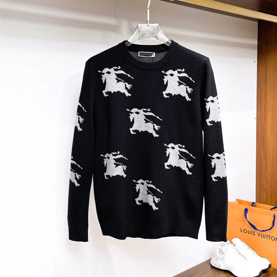 Fashionable men's knitted sweater 1024102510