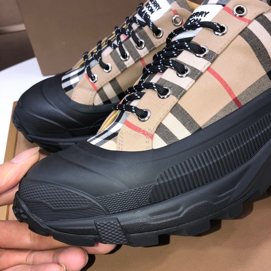 25 Luxury B Brand Casual Sneakers 0425102202