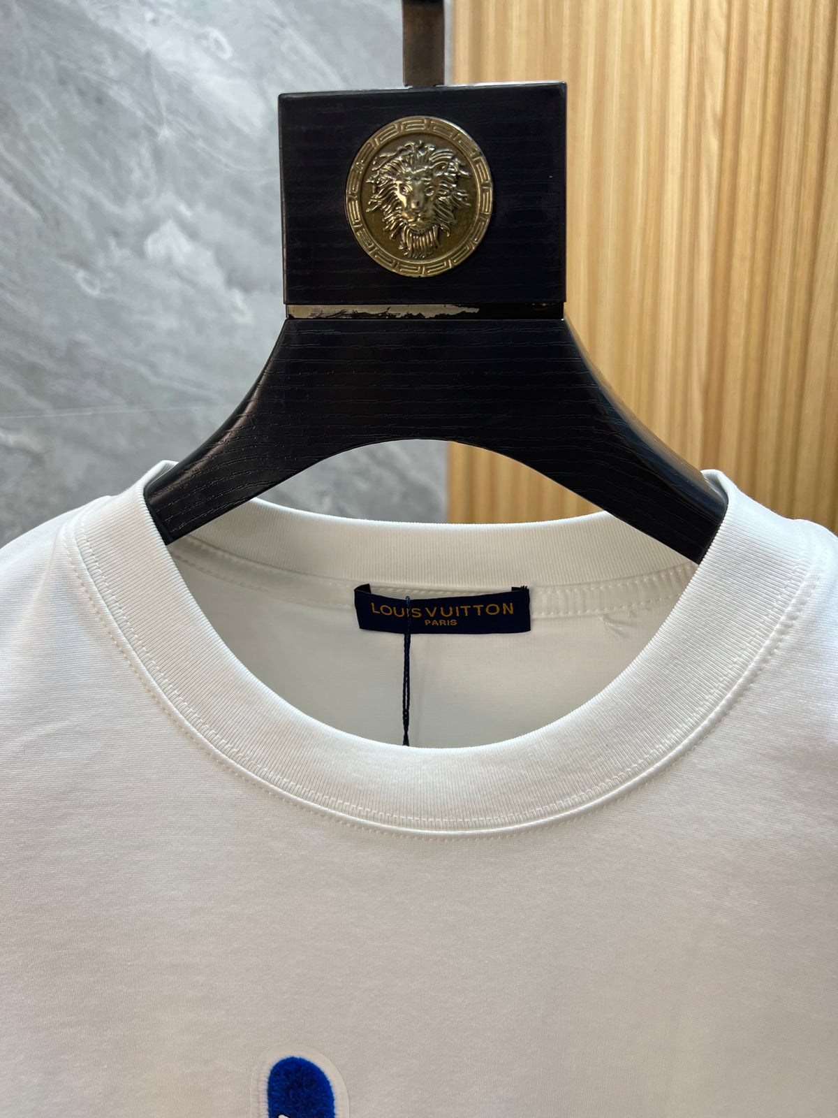 NEW Fashion Gesture Logo Short-Sleeve T-Shirt 3D0426063032