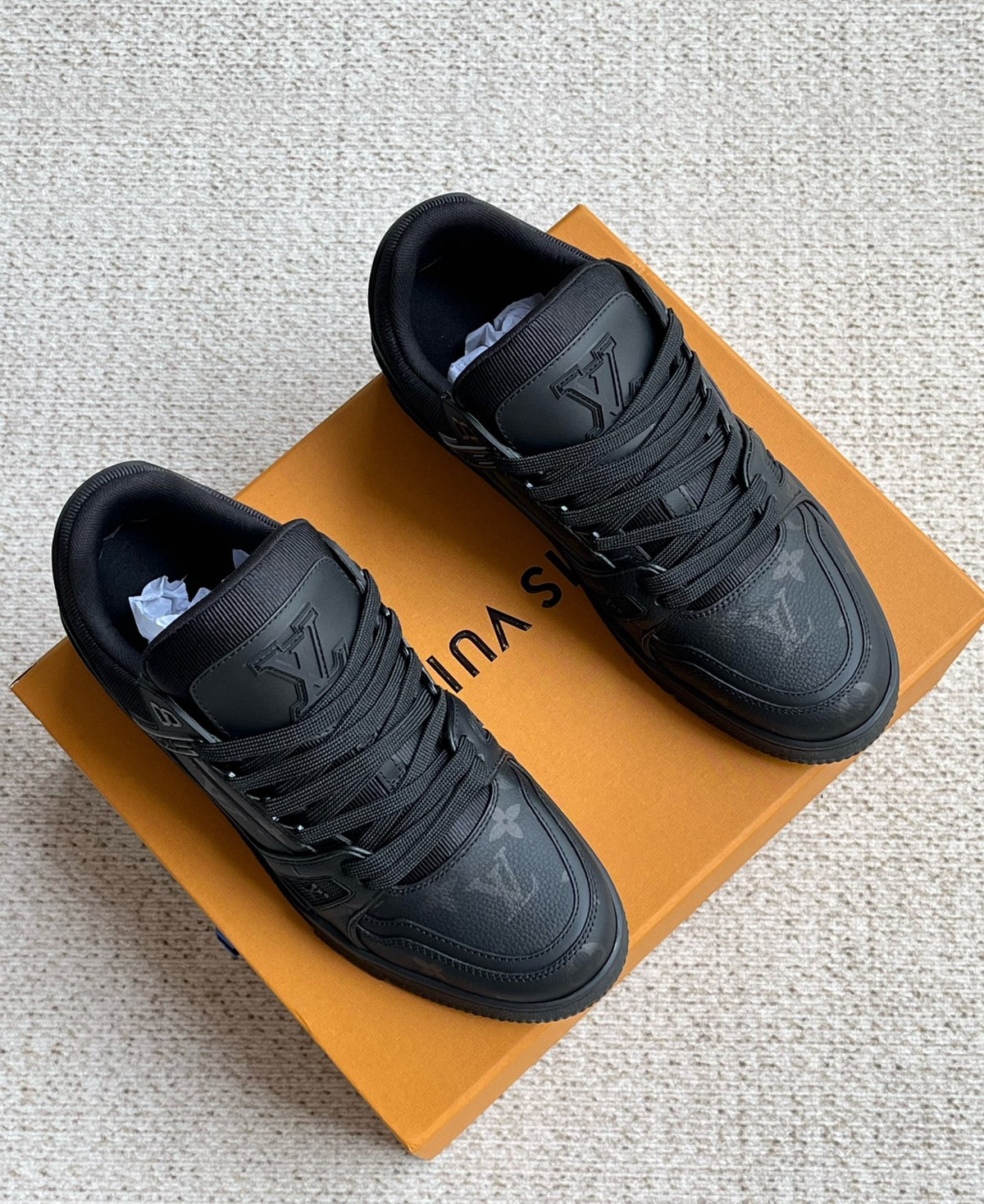 25 Luxury V Brand Casual Sneakers 0425102208