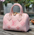 V Luxury handbag 0426021201
