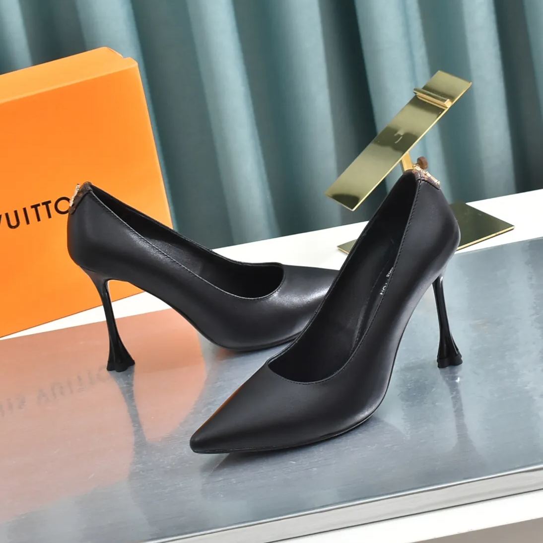 23 New classic women's high heels XC0423072502