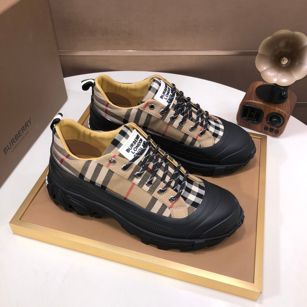 25 Luxury B Brand Casual Sneakers 0425102202