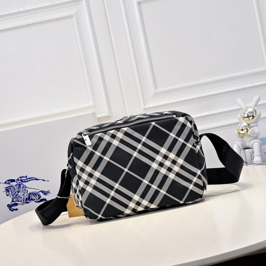 B Brand New Fashion Bag XC0425063006