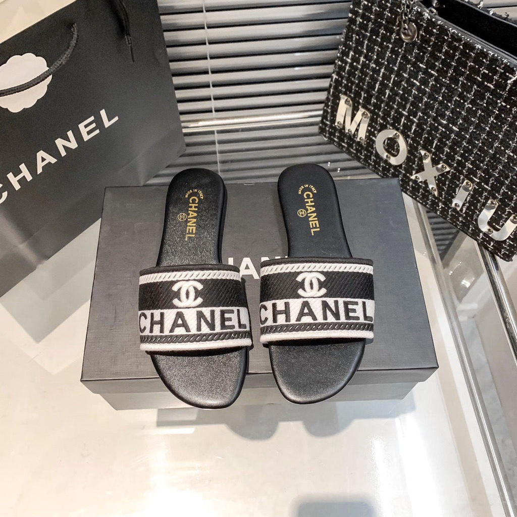 Fashionable Embroidered Slippers PD04062602