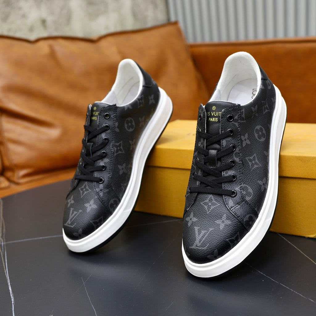 New Luxury V Logo Casual Snekaers XC0424092004