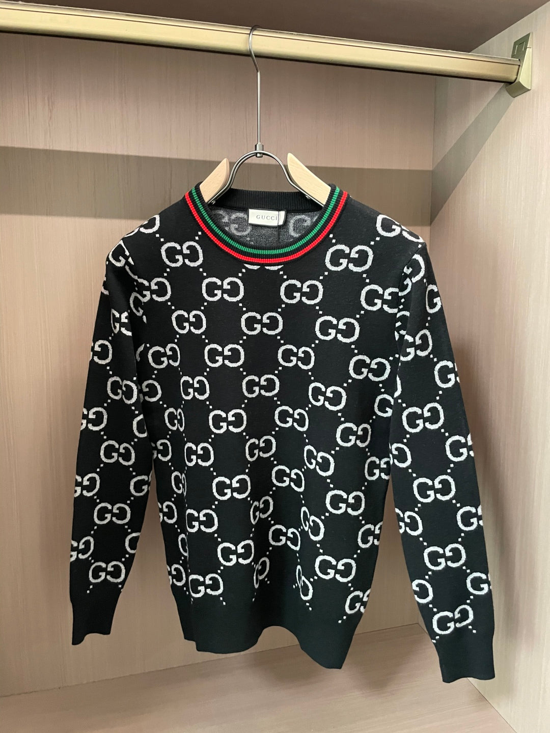 Fashion classic round neck sweater XC0425101402