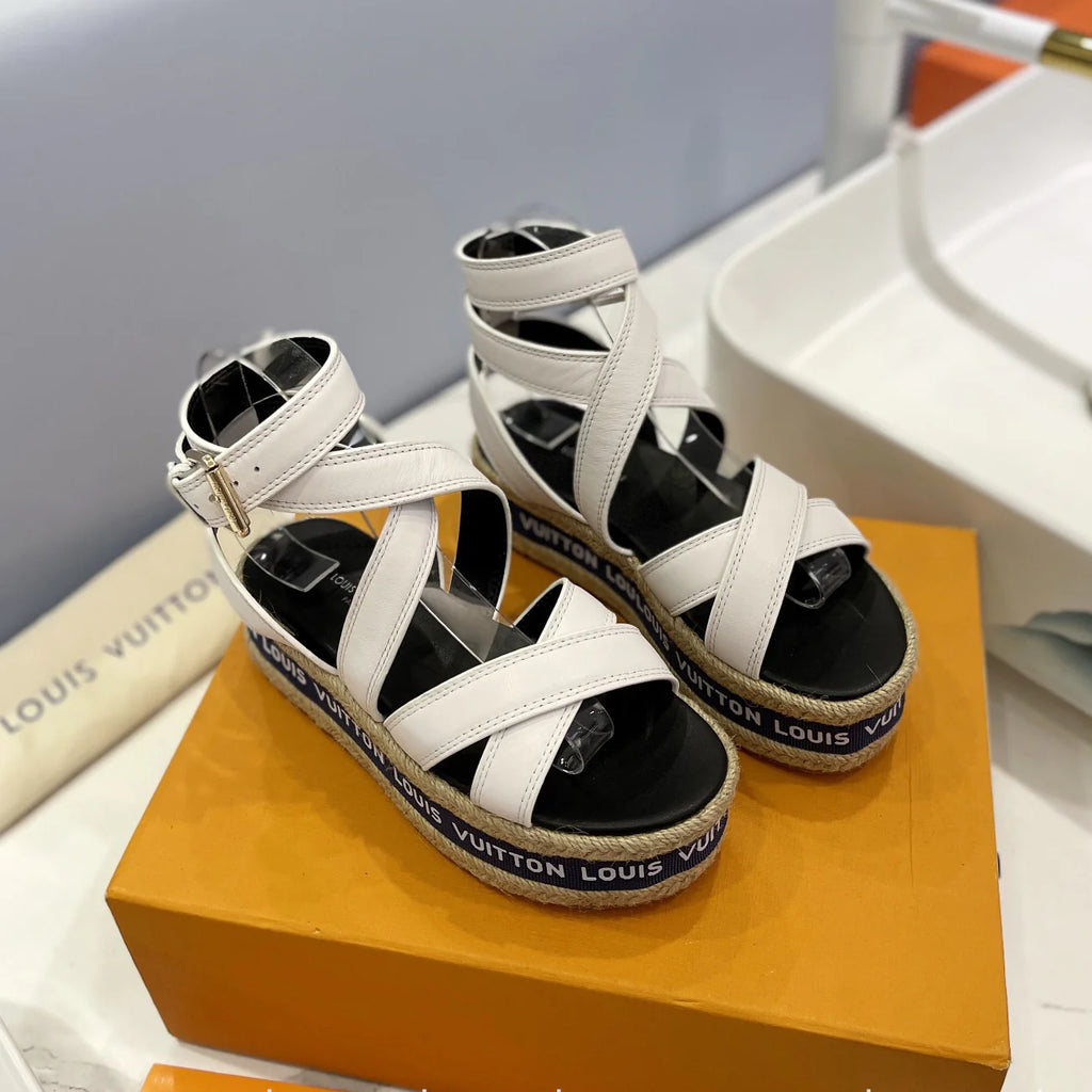 New fashion thick bottom sandals 1025051404