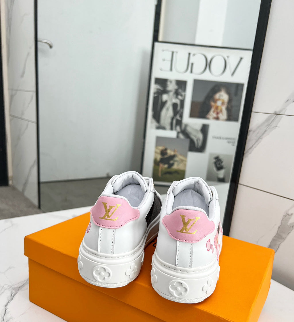 25 Latest White Fashion Leisure Sneakers 0425032403