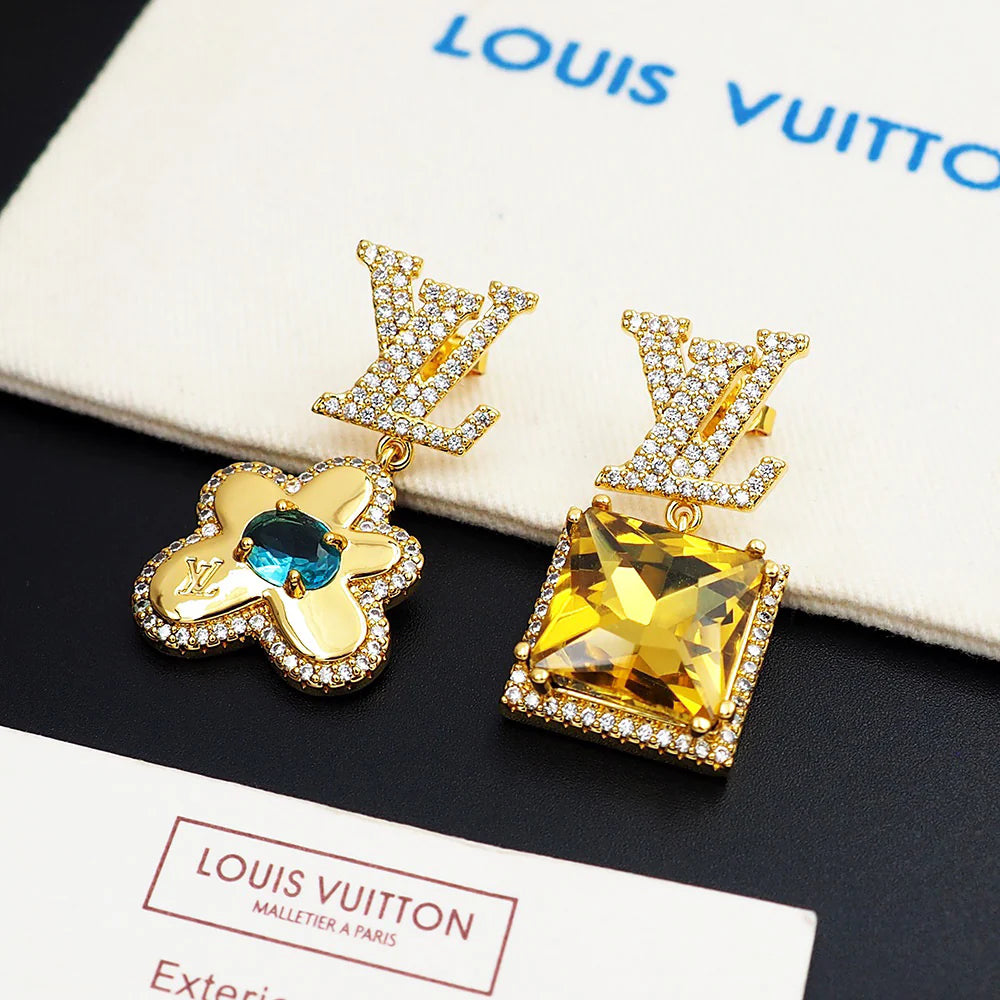 High-class earrings 1425121806