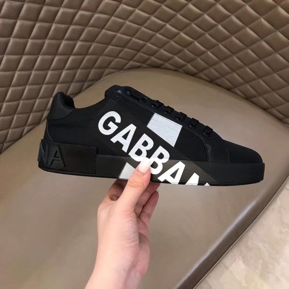 New Casual Sports Shoes