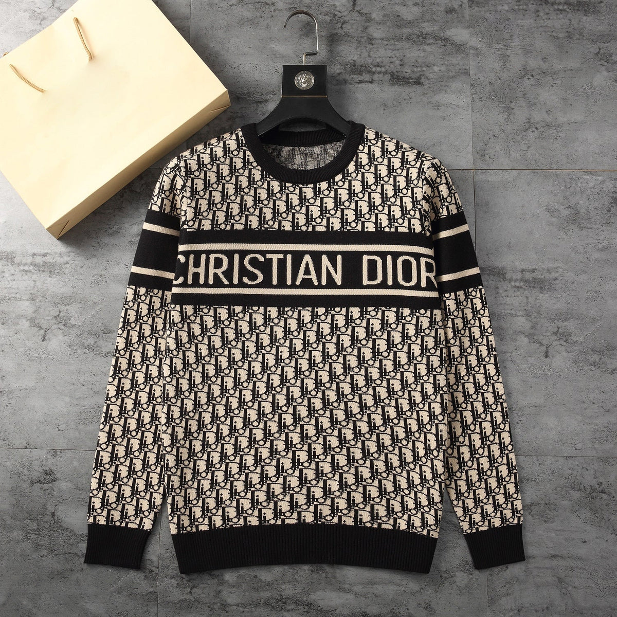 Fashion trend round neck long sleeved knit sweater PD10062630
