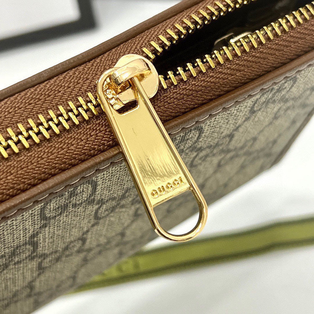 G Pattern Metal Buckle Zipper Wallet 0424052810