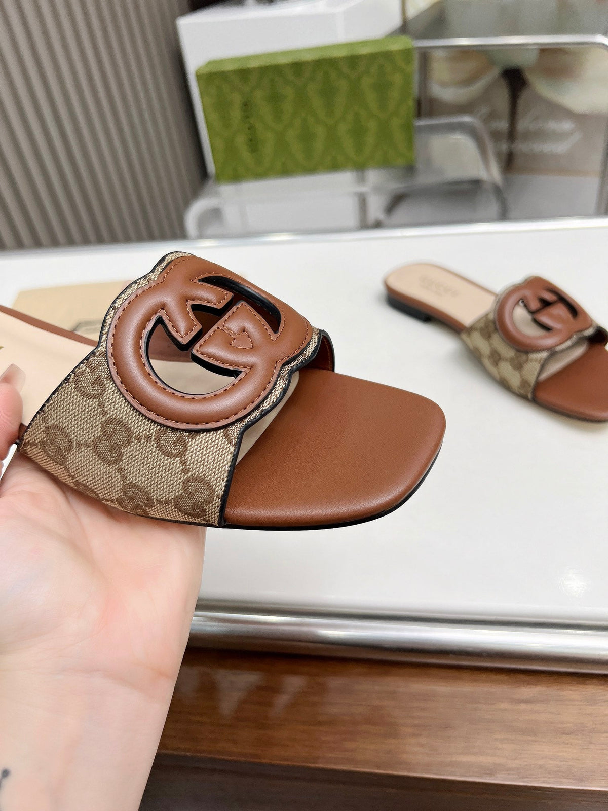 25 Ladies New Fashion Slippers PD0425031409