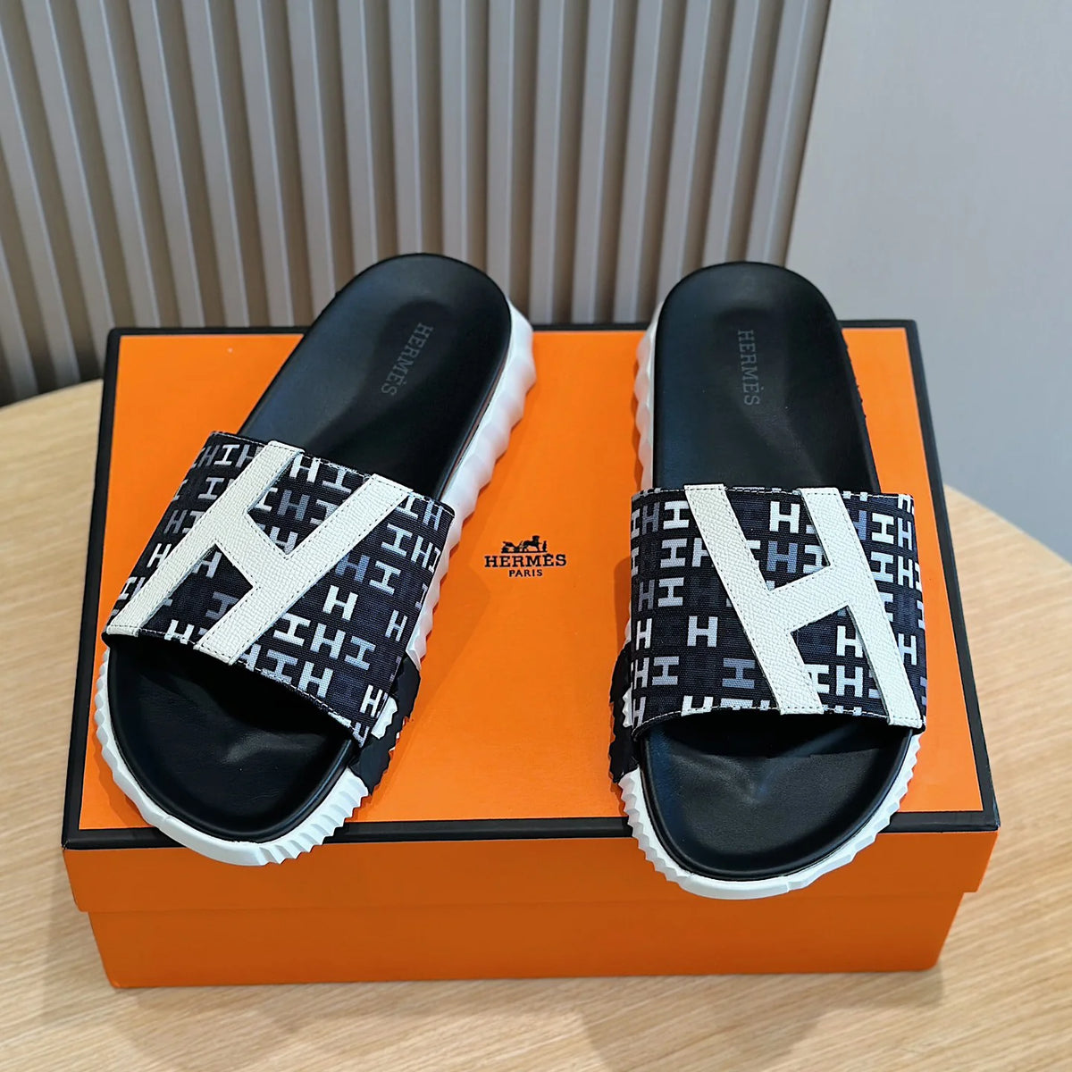 Men's new versatile thick bottom sandal slippers 1025032821