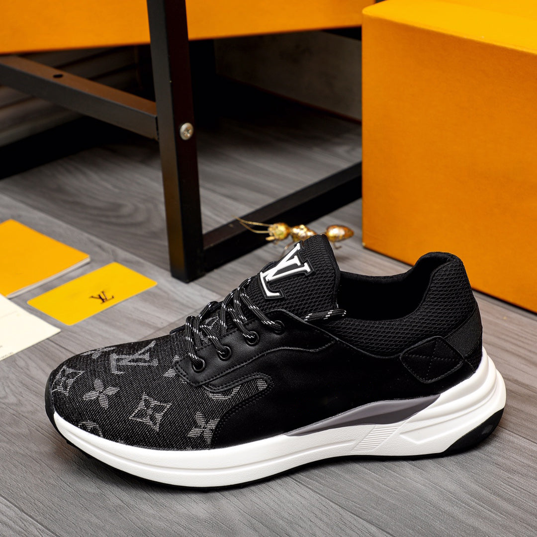 Stylish lace-up letter pattern sneakers casual shoes