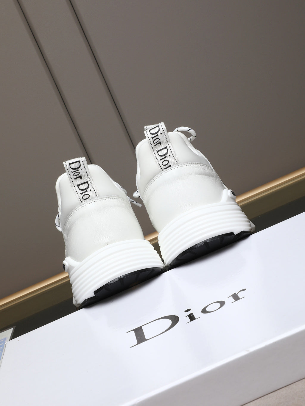 Classic Fashion Sneakers XC0425101302