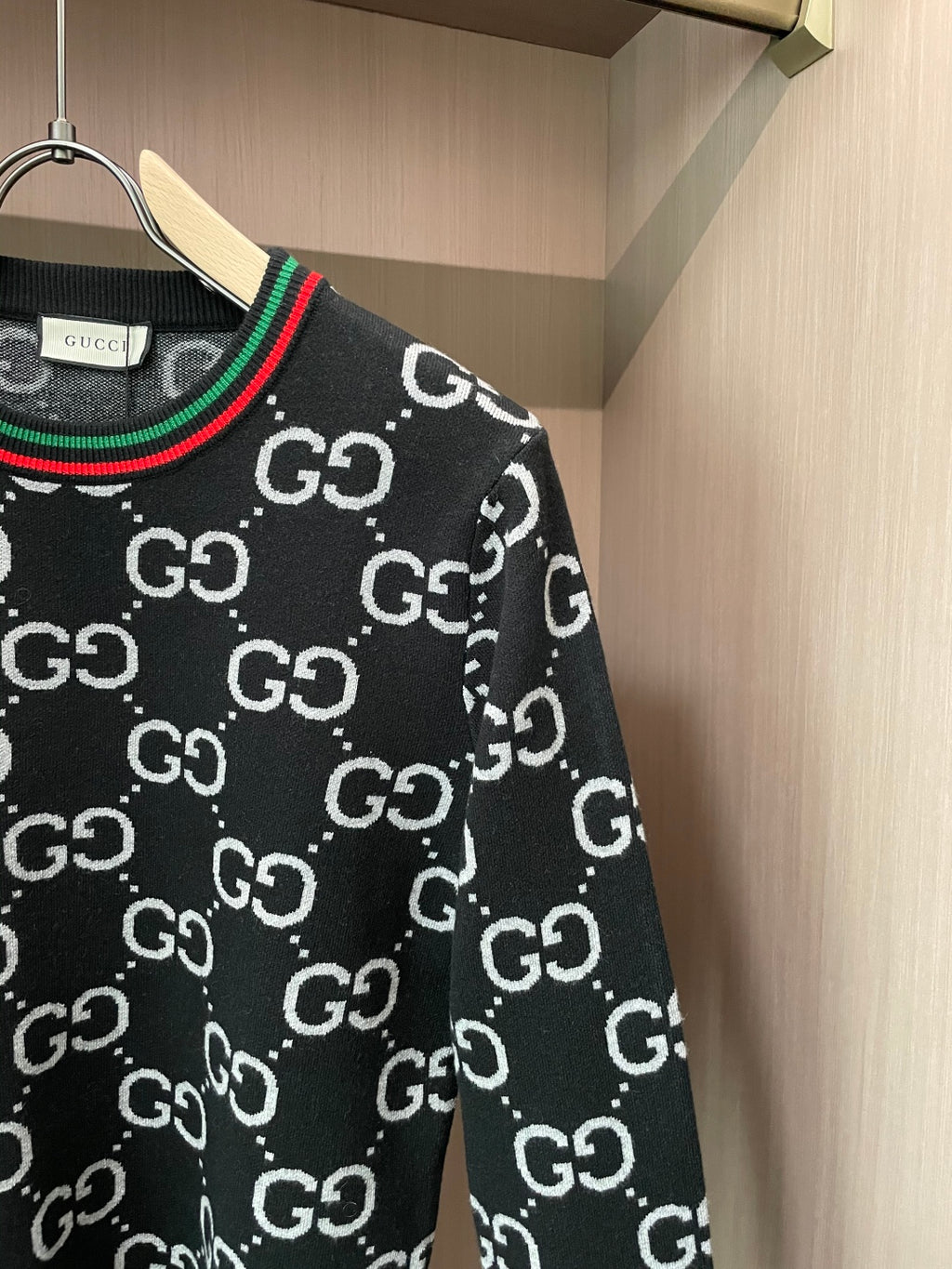 Fashion classic round neck sweater XC0425101402