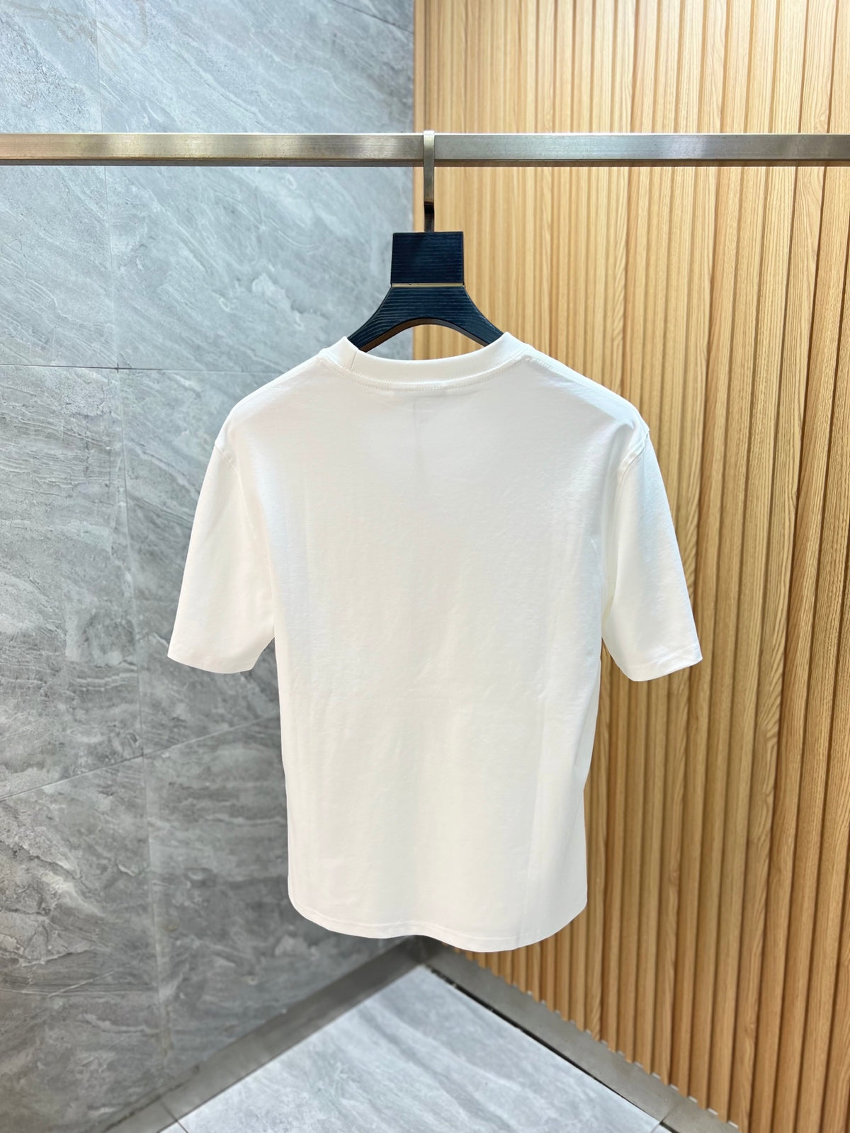 NEW Fashion Gesture Logo Short-Sleeve T-Shirt 3D0426063032