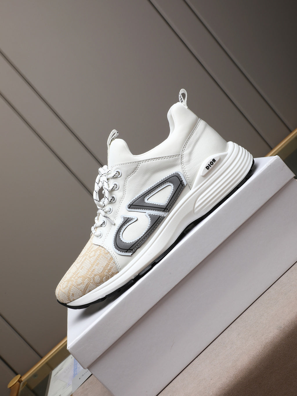 Classic Fashion Sneakers XC0425101302