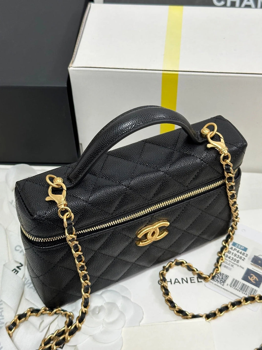CC 25P Vanity Case 19.5cm Black Calfskin Gold Hardware 243586