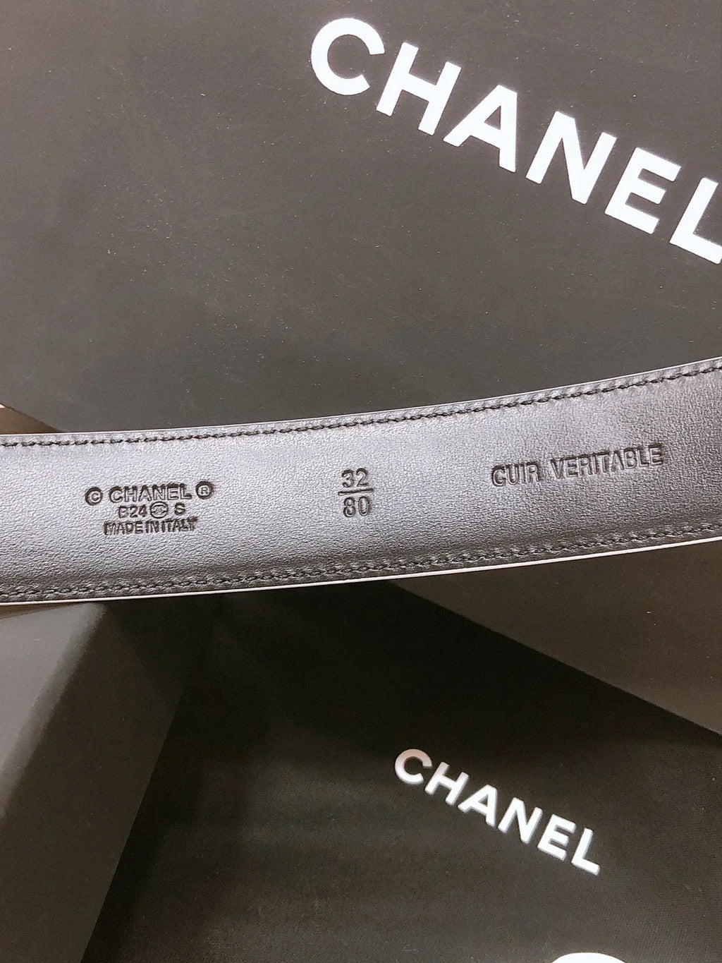 CHA  BELT 3CM IN WHITE EMBROIDERED LAMBSKIN GOLD HARDWARE