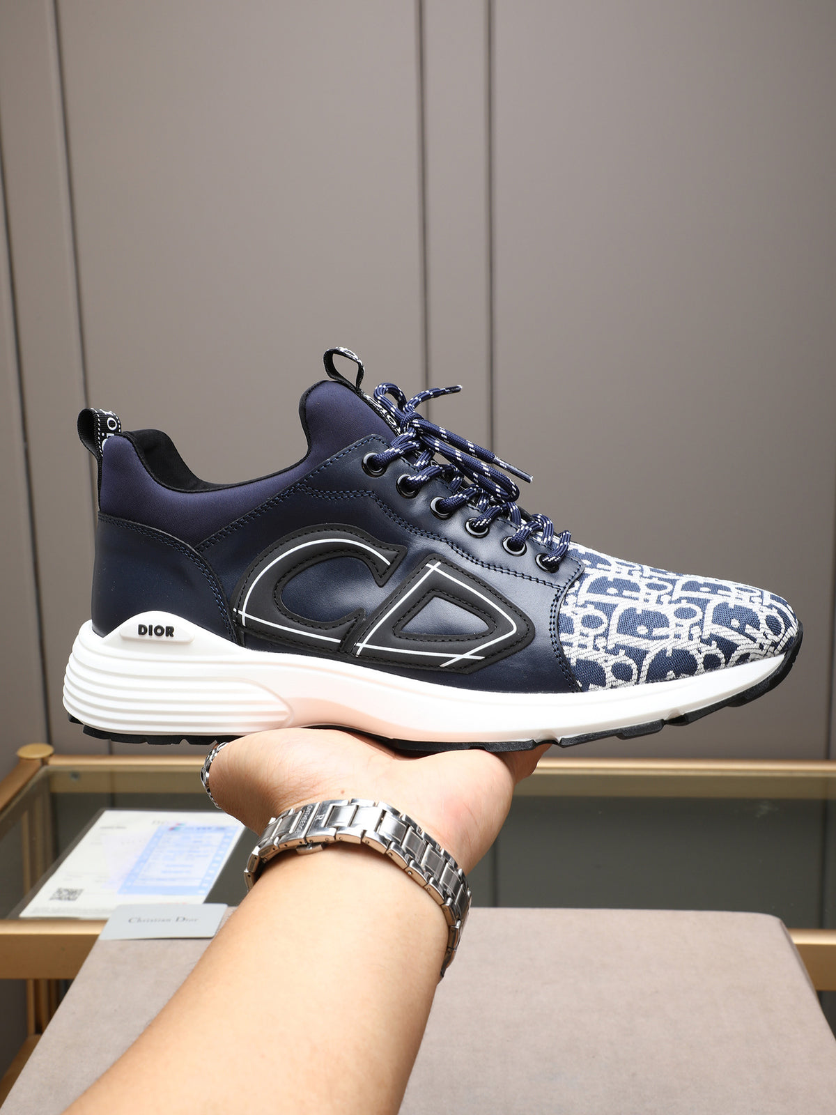Classic Fashion Sneakers XC0425101302