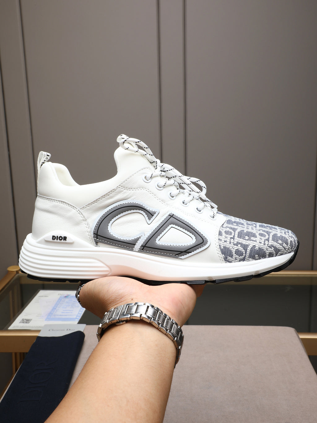 Classic Fashion Sneakers XC0425101302